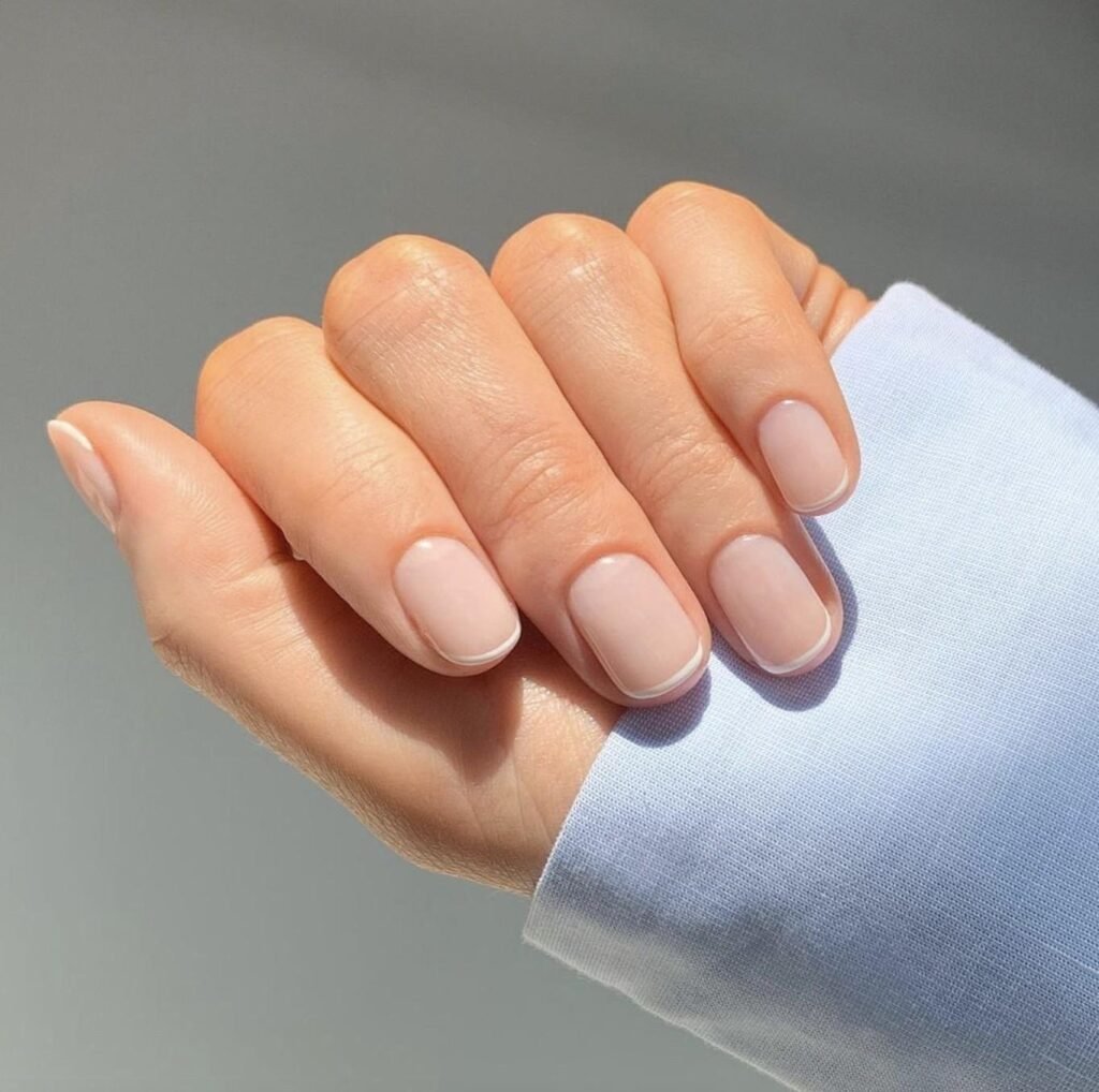 04-2-1024x1018 Unhas Elegantes: 25 Inspirações Sofisticadas, Delicadas e Fáceis de Combinar