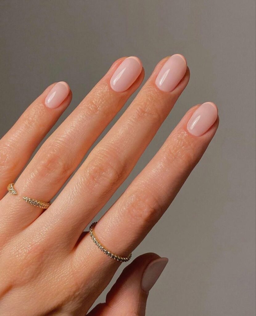 06-830x1024 Unhas Elegantes: 25 Inspirações Sofisticadas, Delicadas e Fáceis de Combinar