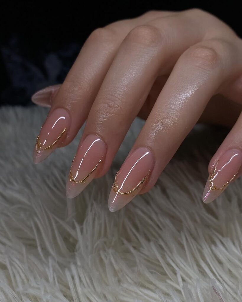 Unhas-Elegantes-10-819x1024 Unhas Elegantes: 25 Inspirações Sofisticadas, Delicadas e Fáceis de Combinar
