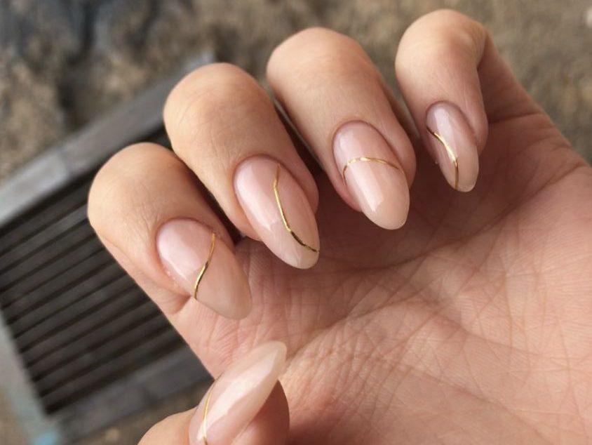 Unhas-com-linhas-finas-1 Unhas Elegantes: 25 Inspirações Sofisticadas, Delicadas e Fáceis de Combinar