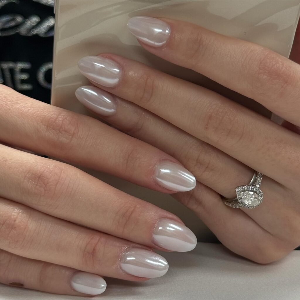 Unhas-peroladas-4-1024x1024 Unhas Elegantes: 25 Inspirações Sofisticadas, Delicadas e Fáceis de Combinar