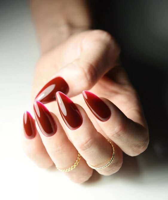 16 Unhas Vermelhas: 20 Ideias Elegantes para se Inspirar