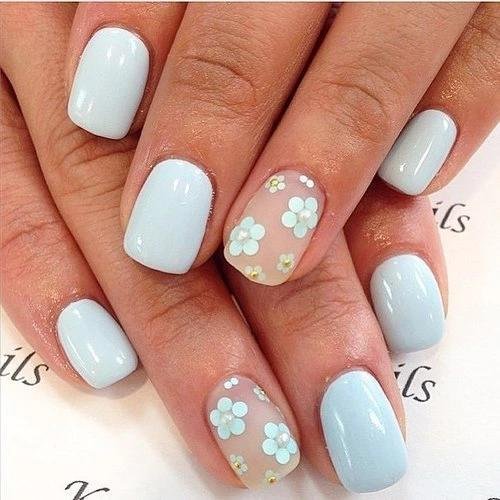 Unhas-azul-claro-delicadas-6 Unhas Decoradas em Tons de Azul: 25 Ideias Lindas para se Inspirar