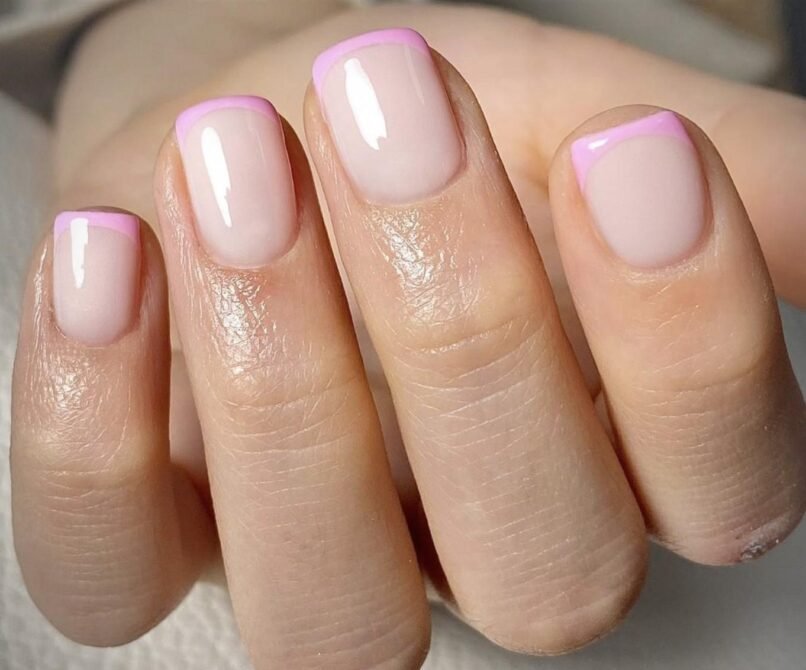 Francesinha-rosa-2 Unhas Francesinhas: 20 Ideias Elegantes para Usar em Diferentes Ocasiões
