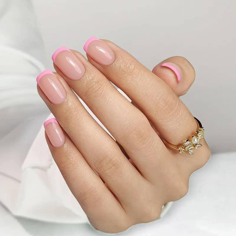 Francesinha-rosa-4 Unhas Francesinhas: 20 Ideias Elegantes para Usar em Diferentes Ocasiões