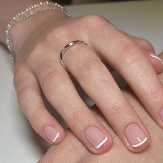 Microfrancesinha-2 Unhas Curtas: 20 Ideias Elegantes e Fáceis para se Inspirar