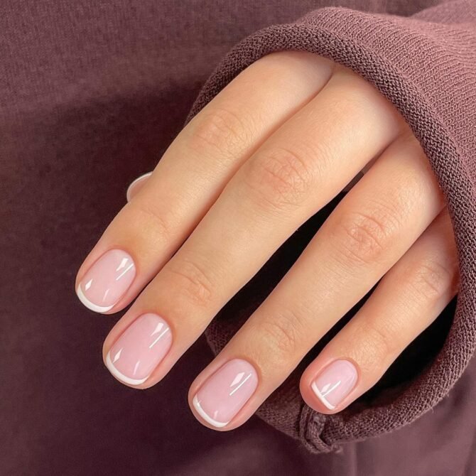 Microfrancesinha-5 Unhas Curtas: 20 Ideias Elegantes e Fáceis para se Inspirar