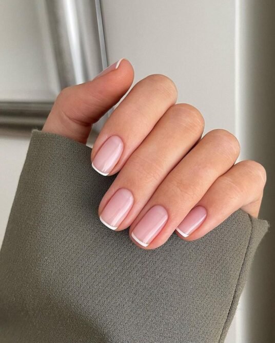 Microfrancesinha-6 Unhas Curtas: 20 Ideias Elegantes e Fáceis para se Inspirar