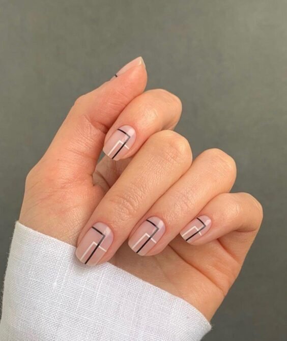 Unhas-curtas-minimalistas-1 Unhas Curtas: 20 Ideias Elegantes e Fáceis para se Inspirar