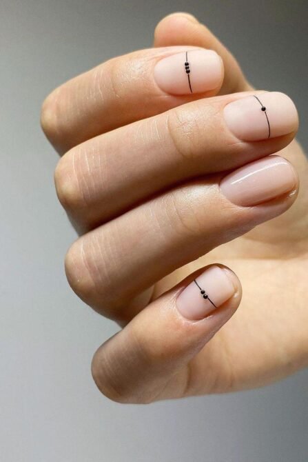 Unhas-curtas-minimalistas-6 Unhas Curtas: 20 Ideias Elegantes e Fáceis para se Inspirar
